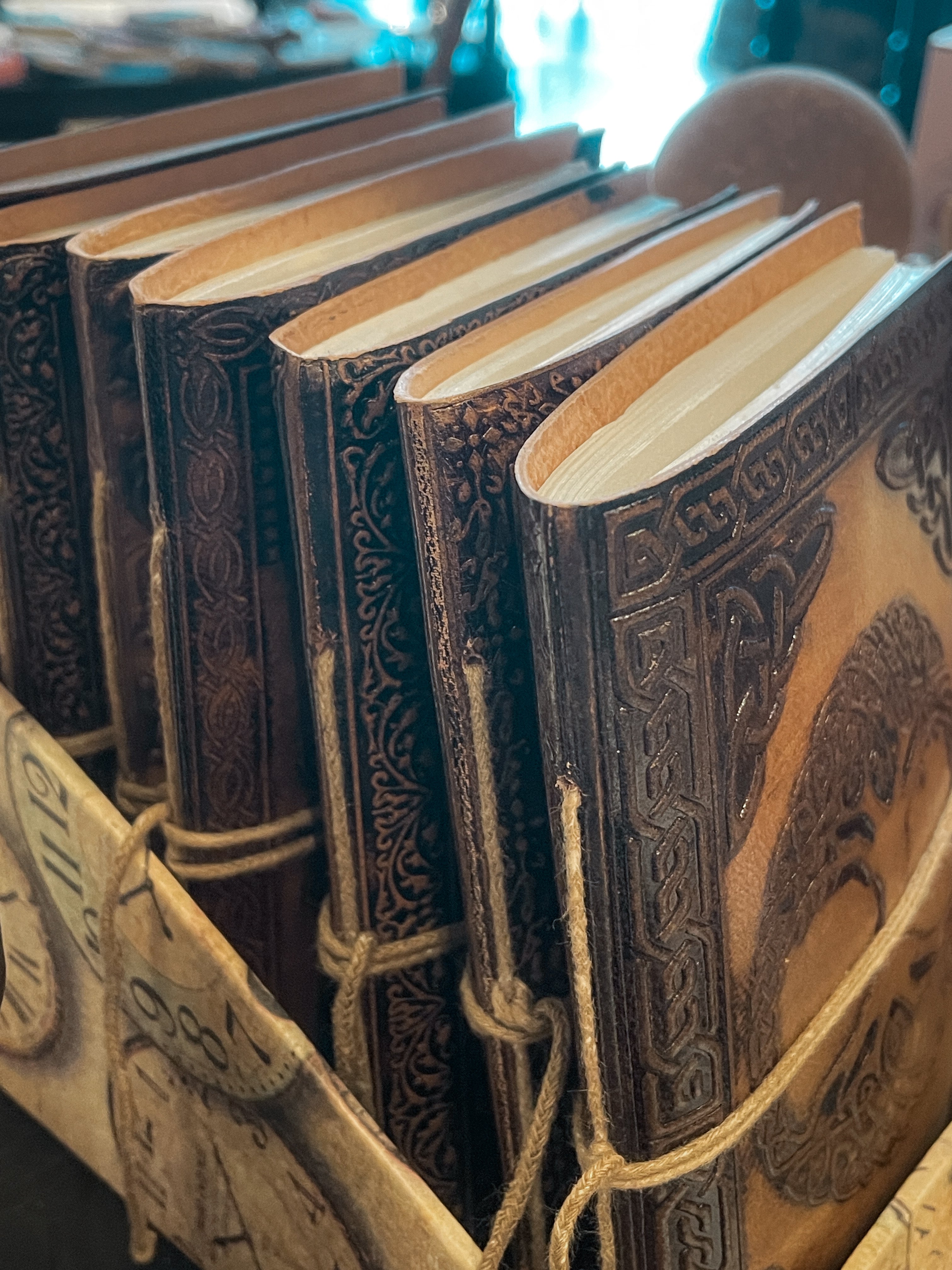 Cărți, Agende și Oracole