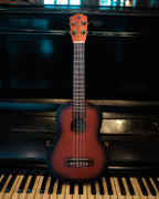 Ukulele Realizat Manual – Finisaj Natural cu Efect de Soare (4 corzi)