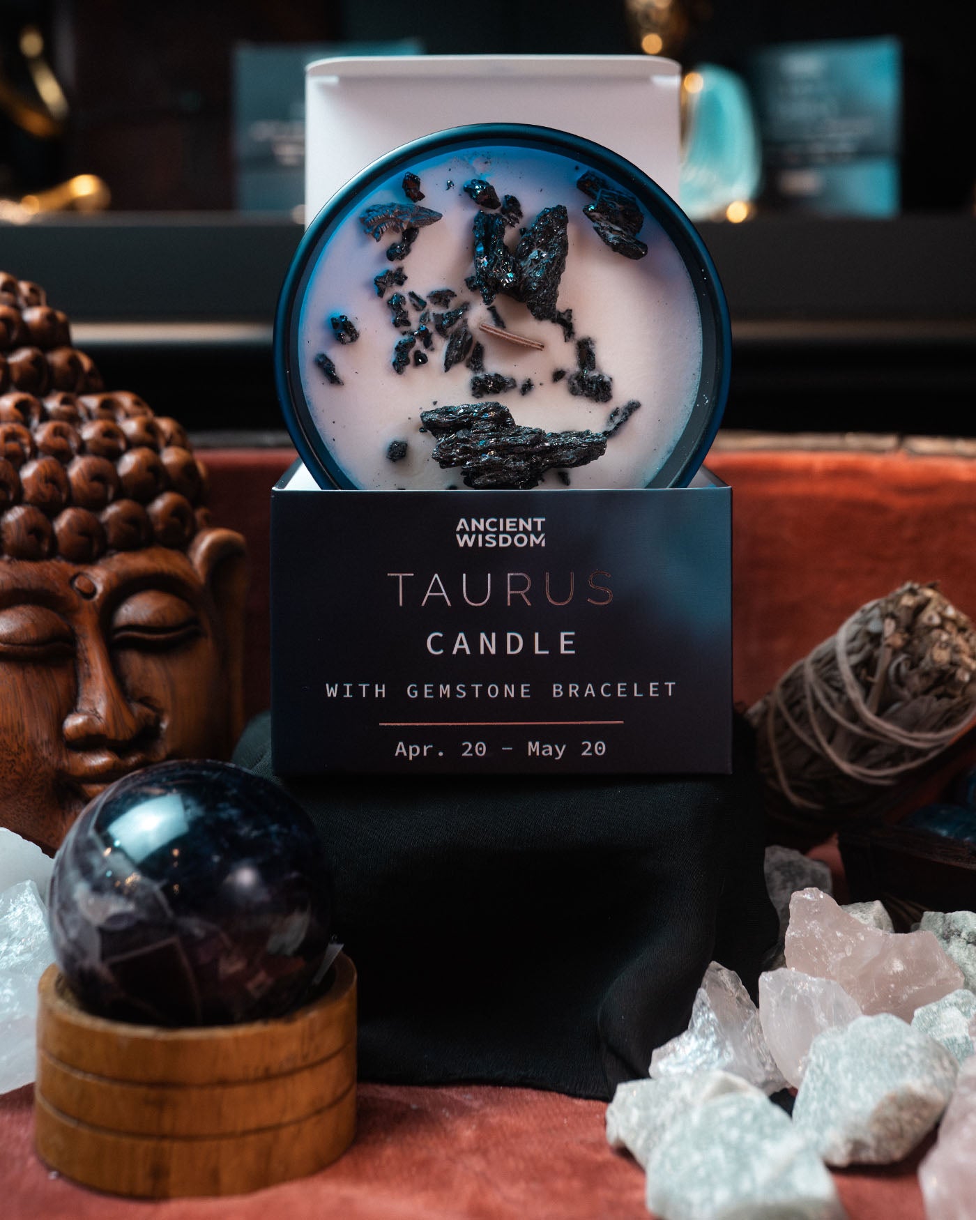 Lumânare cu Cristale și Brățară cu Pietre Prețioase pentru Zodia Taur