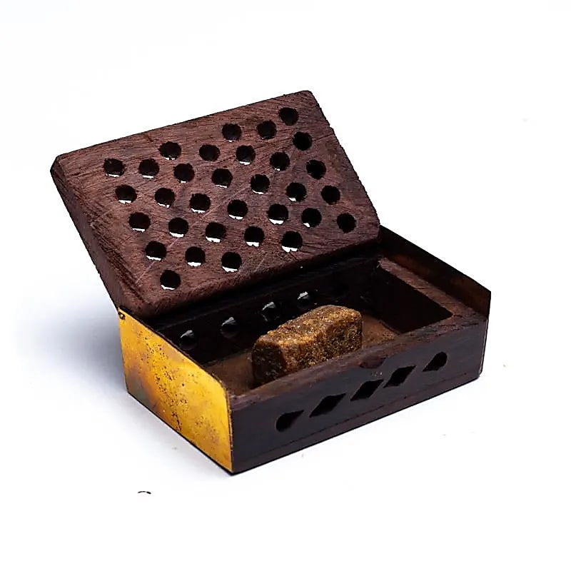 Incense resin Vanilla/Amber in wooden box -- 6x4 cm