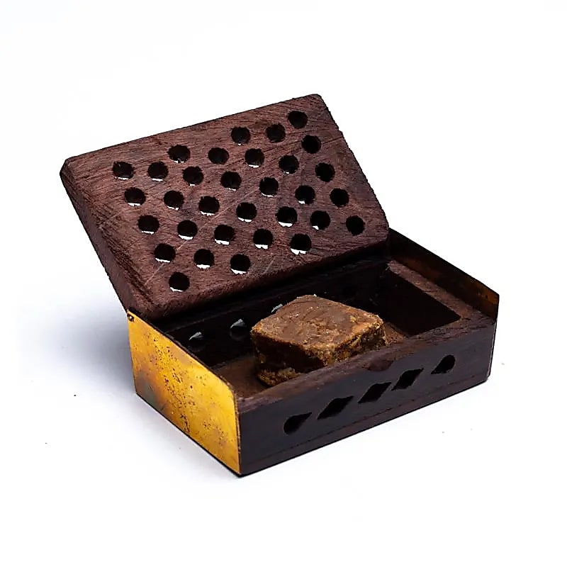 Incense resin Nag Champa/Amber in wooden box -- 6x4 cm