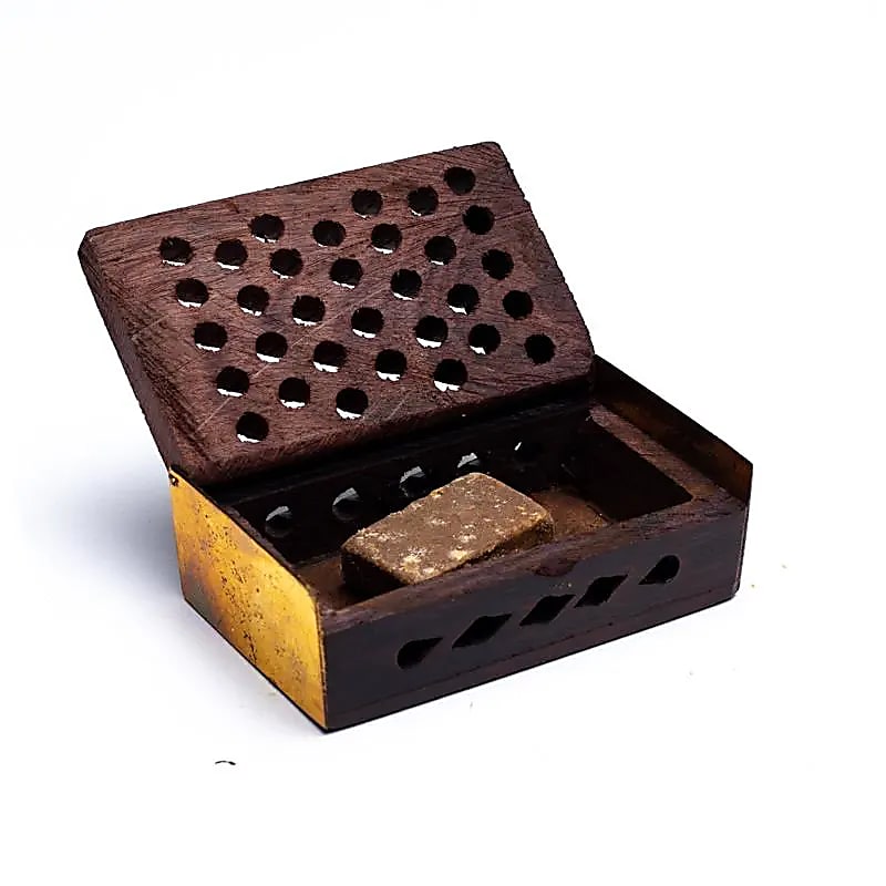 Incense resin Amber in wooden box -- 6x4 cm