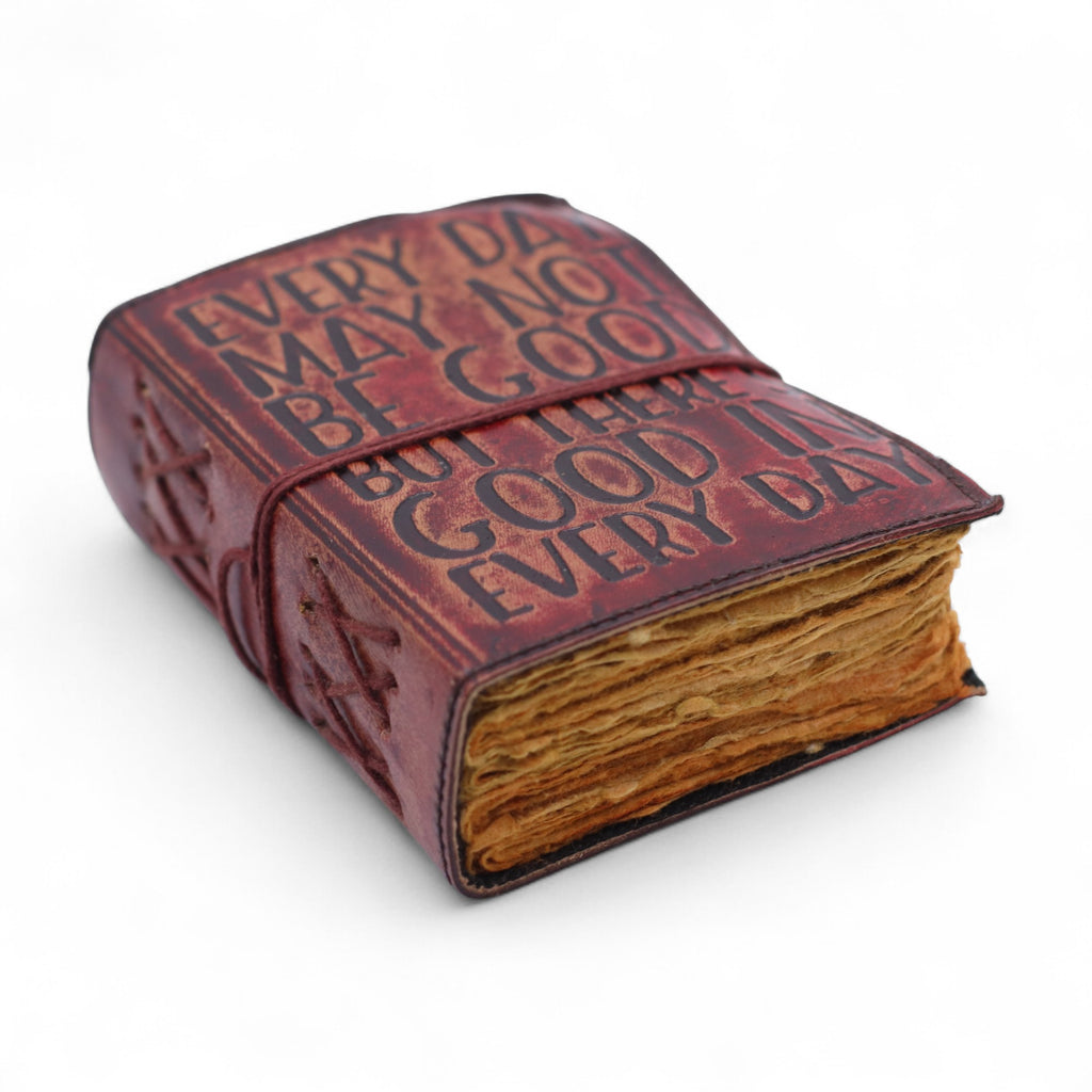Agendă din Piele cu Margini Neregulate (12,9 cm) – Every Day May Not Be Good