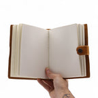 Agendă din Piele Embosată (13 cm) – Model Floral Bej – 200 pagini