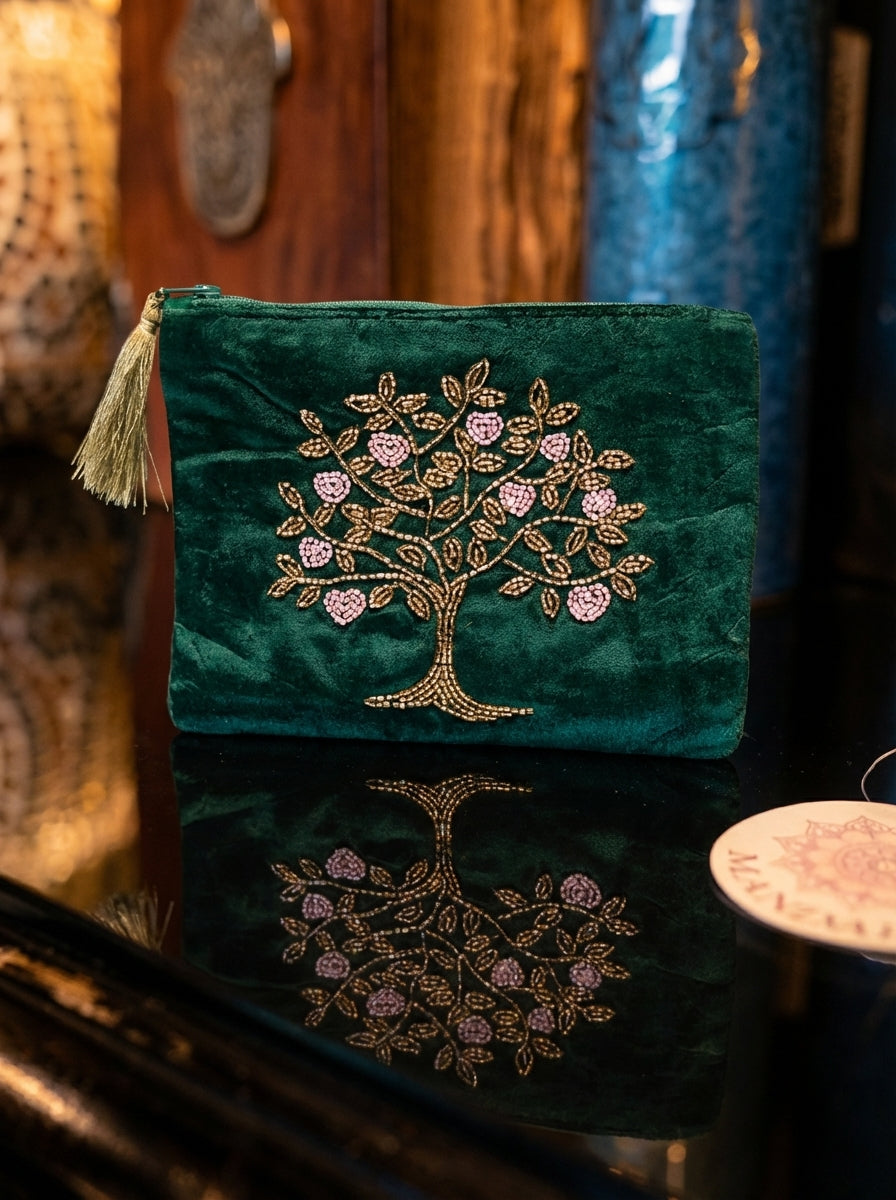 Pouch din Catifea Verde cu Tree of Life & Inimi