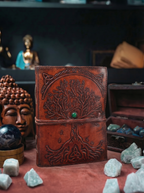 Agendă din Piele – Arborele Vieții – Închidere cu Șnur și Piatră Decorativă (160 pagini, 20 × 16 × 2 cm)