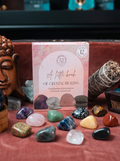 Set Cadou „The Little Book of Crystal Healing” cu 12 Cristale