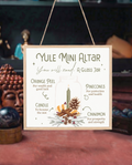 Plăcuță suspendată din MDF – Altar Yule (20 cm)